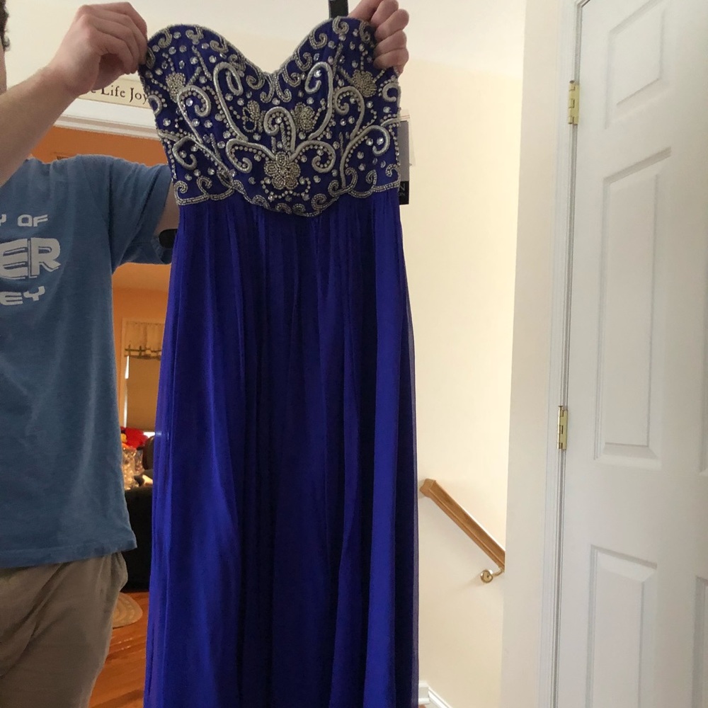 Never worn